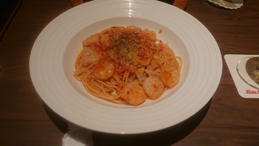 スパゲティ 海老トマトクリーム